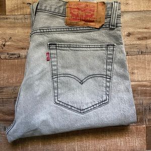 Levi’s Tapered Jeans